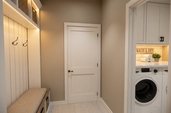 Interior - Laundry for Farmhouse House Plan #51-1520 - 3 bed, 2.5 bath
