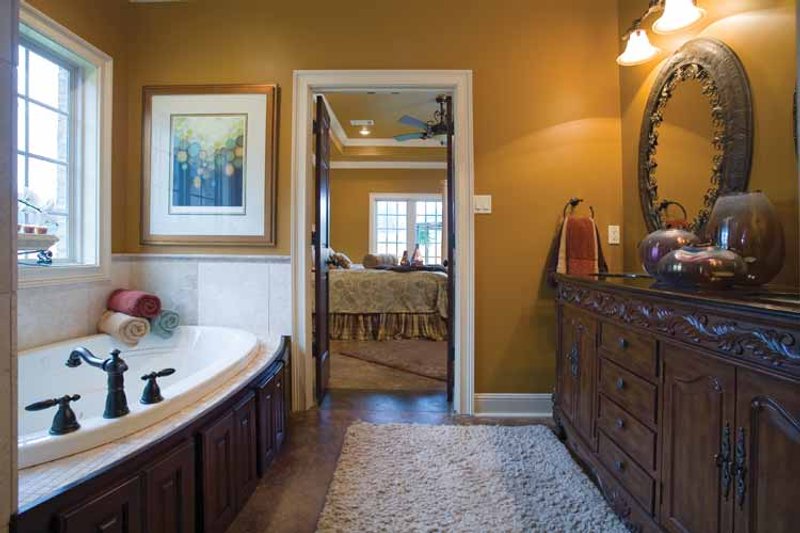 Dream House Plan - Interior - Bathroom for European House Plan #17-3284 - 4 bed, 2.5 bath