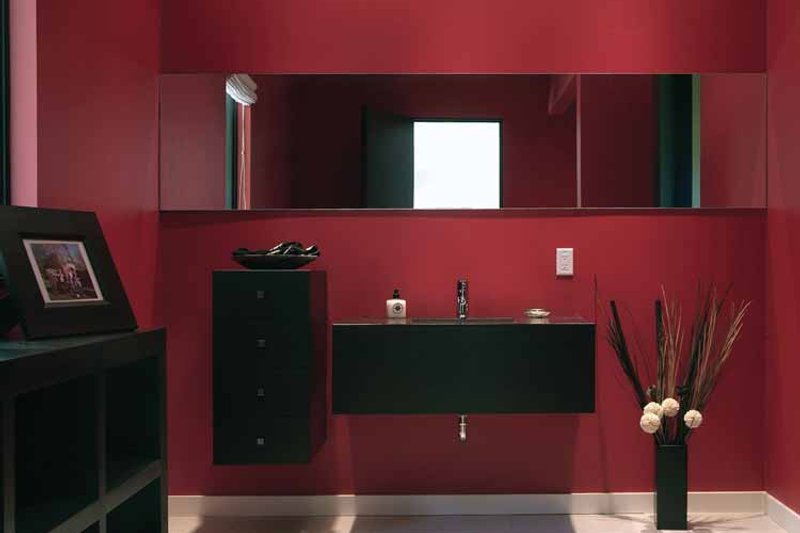 House Design - Interior - Bathroom for Contemporary House Plan #928-77 - 3 bed, 4.5 bath