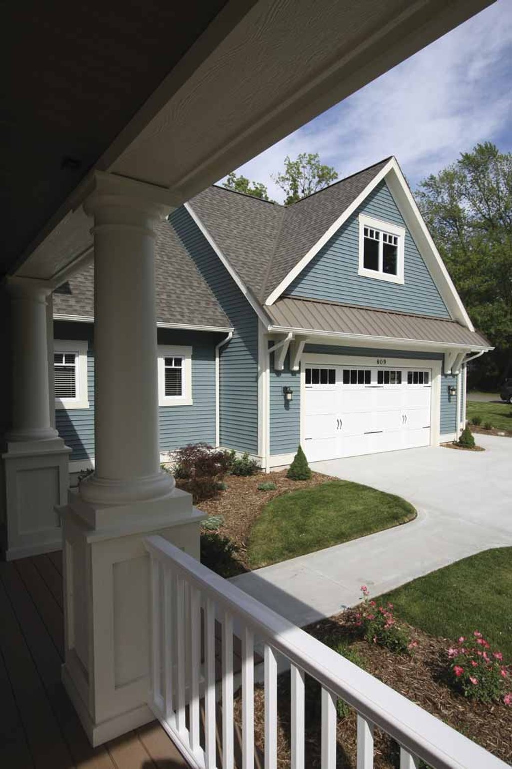 Traditional Style House Plan - 4 Beds 3 Baths 3614 Sq/Ft Plan #928-44