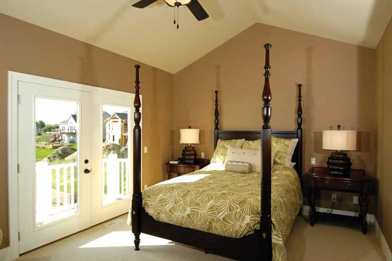 Home Plan - Interior - Master Bedroom for Craftsman House Plan #928-91 - 3 bed, 3.5 bath