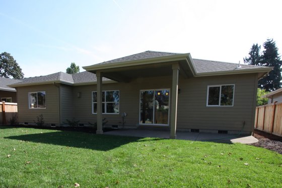 Photo 10 for Ranch House Plan #124-929 - 3 bed, 2 bath