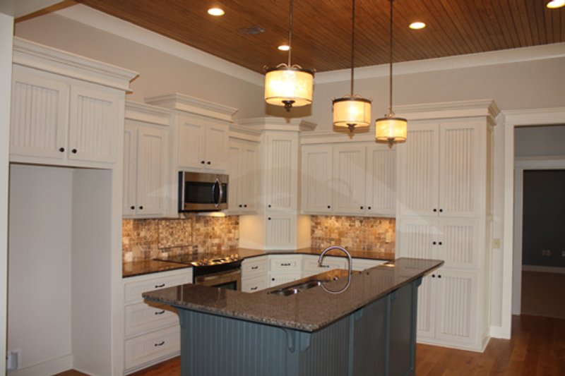 Architectural House Design - Interior - Kitchen for Country House Plan #430-56 - 3 bed, 2 bath