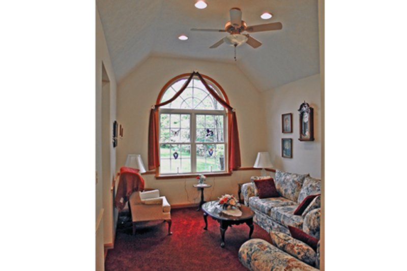 Dream House Plan - Interior - Family Room 2 for Traditional House Plan #314-277 - 3 bed, 3 bath