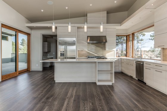Interior - Kitchen for Contemporary House Plan #892-23 - 3 bed, 3.5 bath