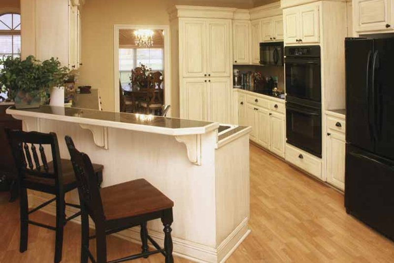 Home Plan - Interior - Kitchen for Traditional House Plan #21-422 - 3 bed, 2.5 bath