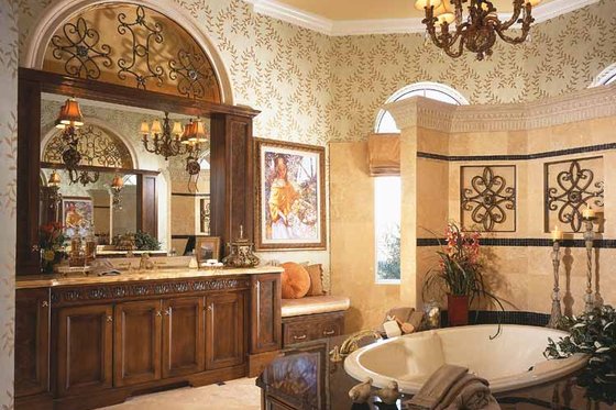 Interior - Bathroom for Mediterranean House Plan #930-92 - 4 bed, 4.5 bath