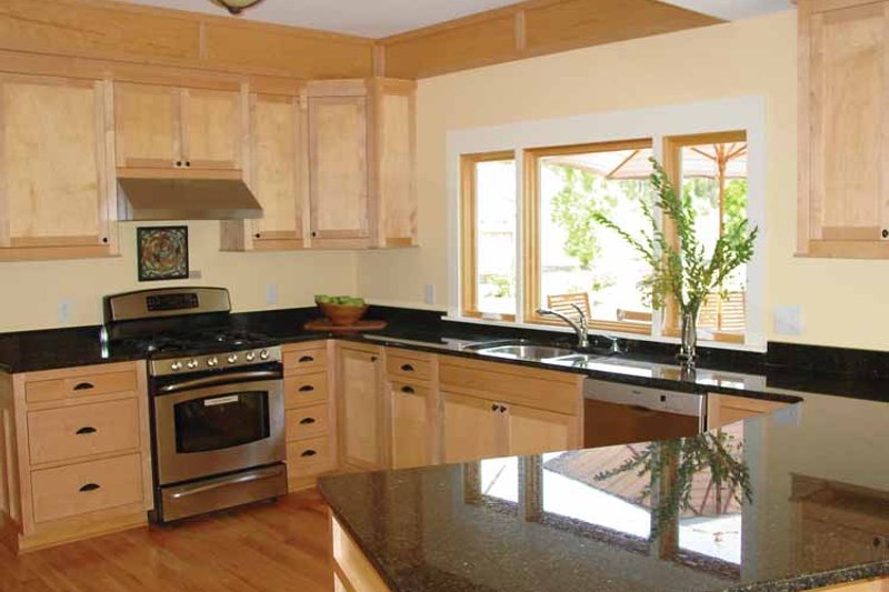 Dream House Plan - Interior - Kitchen 2 for Craftsman House Plan #939-1 - 4 bed, 3.5 bath