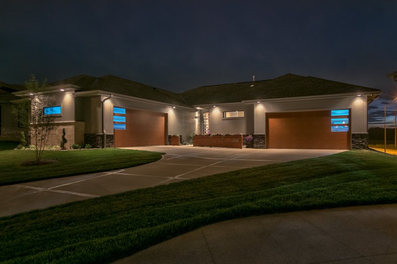 House Blueprint - Exterior - Front Elevation 2 for Contemporary House Plan #20-2613 - 2 bed, 2 bath