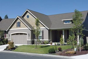 Front View - 1975 square foot Craftsman home
