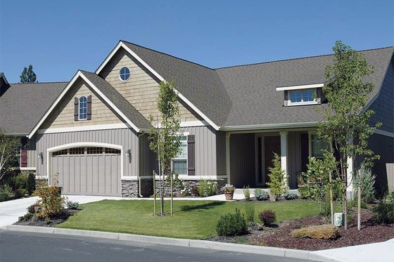 Front View - 1975 square foot Craftsman home