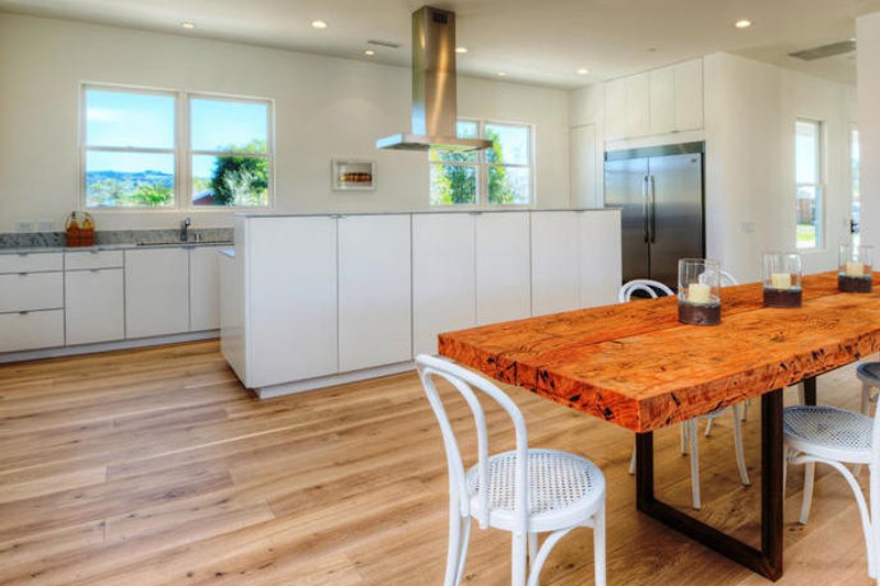 Architectural House Design - Interior - Dining Room for Ranch House Plan #888-8 - 3 bed, 3.5 bath