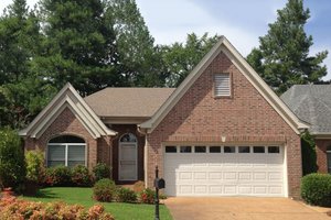 1900 square foot Traditional home
