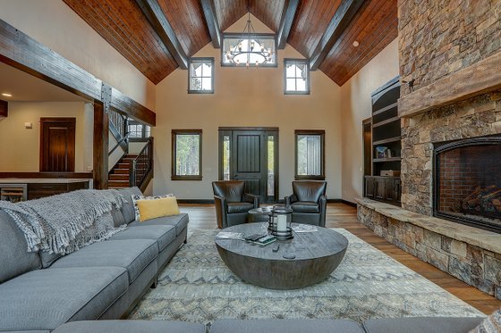 Interior - Entry for Craftsman House Plan #892-28 - 4 bed, 5.5 bath