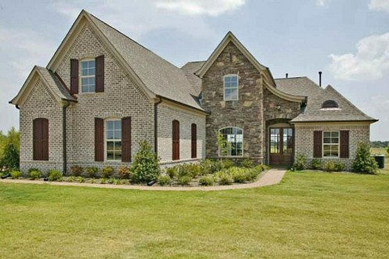 Exterior - Front Elevation for European House Plan #424-252 - 4 bed, 3 bath