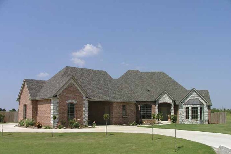 Country Style House Plan - 3 Beds 2.5 Baths 2332 Sq/Ft Plan #310-1130 ...