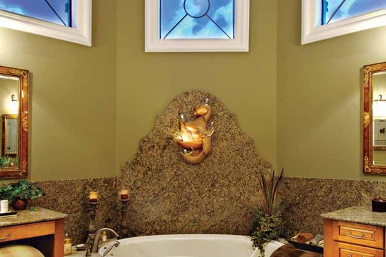 Interior - Master Bathroom for Mediterranean House Plan #930-428 - 4 bed, 3.5 bath