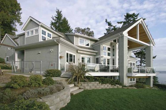 Exterior - Rear Elevation 1 for Craftsman House Plan #132-485 - 4 bed, 4.5 bath