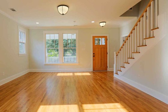 Interior - Family Room for Craftsman House Plan #461-6 - 3 bed, 2.5 bath