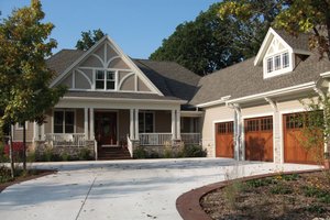 Dream House Plan - Craftsman Exterior - Front Elevation Plan #927-2