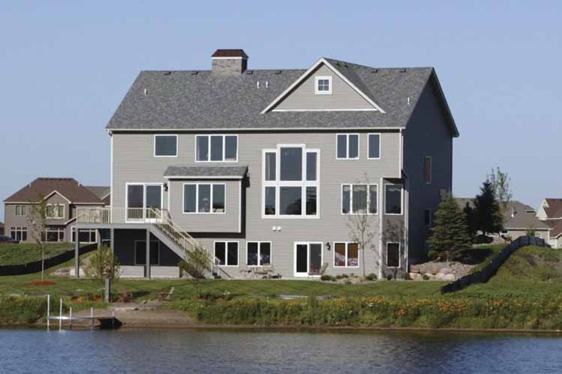 Architectural House Design - Exterior - Rear Elevation for Traditional House Plan #320-990 - 4 bed, 3.5 bath