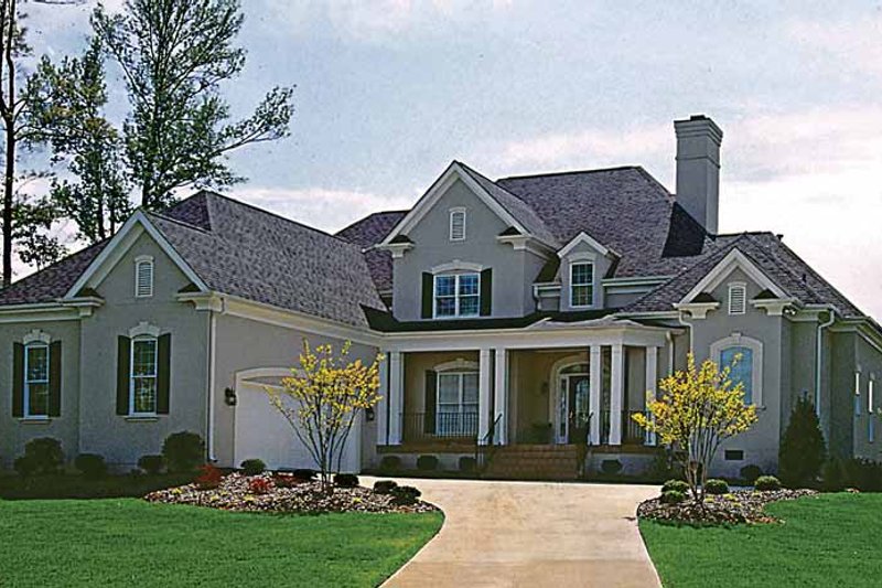 Dream House Plan - Traditional Exterior - Front Elevation Plan #453-99