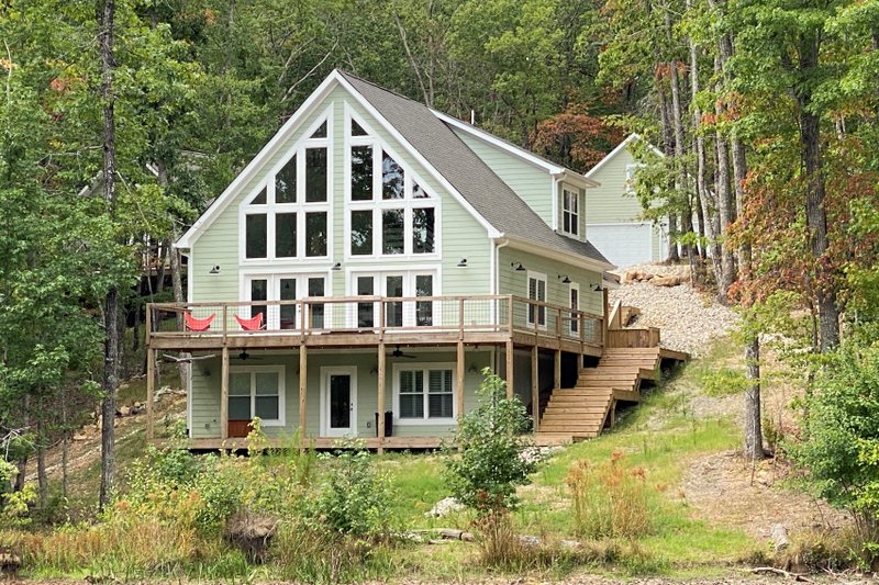 Architectural House Design - Country Photo Plan #932-661
