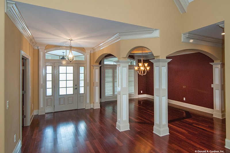 Home Plan - Interior - Entry for Traditional House Plan #929-874 - 4 bed, 3 bath