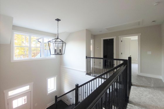 Photo 14 for Farmhouse House Plan #927-1002 - 4 bed, 4 bath