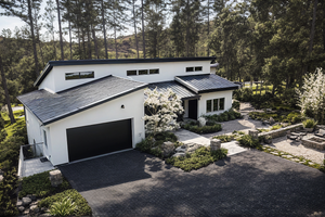 Modern Exterior - Front Elevation Plan #515-2