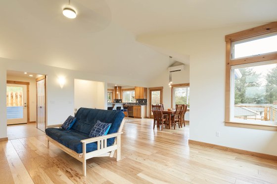 Interior - Other 1 for Craftsman House Plan #890-12 - 2 bed, 2.5 bath