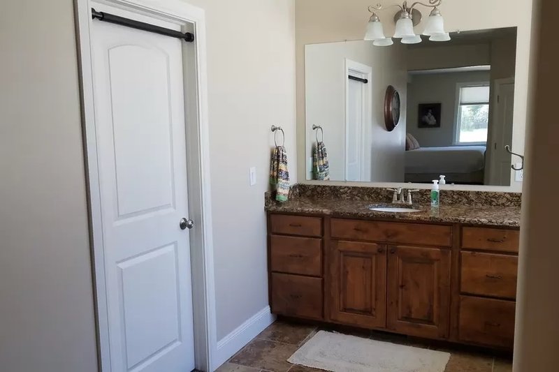 House Blueprint - Interior - Master Bathroom for Traditional House Plan #1060-366 - 1 bed, 1.5 bath