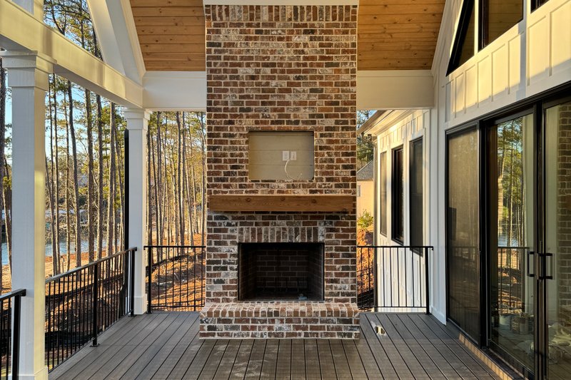 House Design - Exterior - Covered Porch 1 for Craftsman House Plan #437-131 - 3 bed, 2 bath