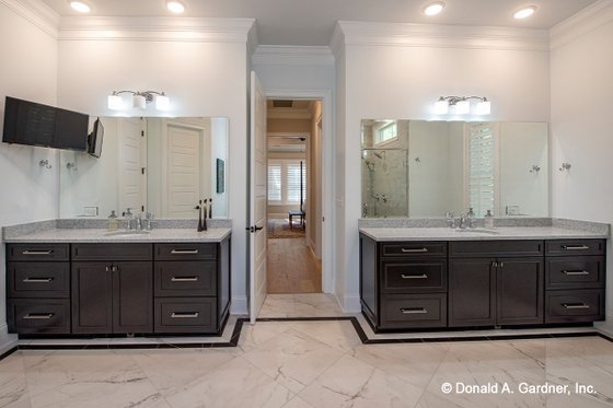 Interior - Master Bathroom 1 for Country House Plan #929-1006 - 3 bed, 3.5 bath