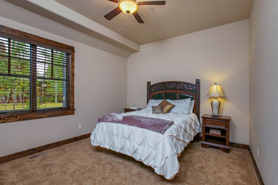 Craftsman style house design, bedroom photo