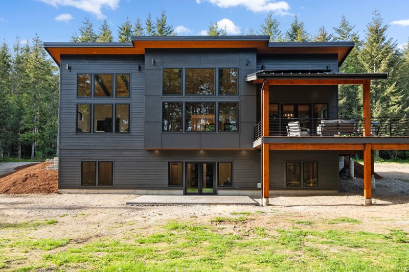 Dream House Plan - Exterior - Rear Elevation for Contemporary House Plan #1070-215 - 3 bed, 3 bath