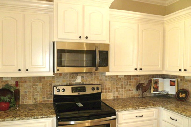 Architectural House Design - 2600 square foot traditional home