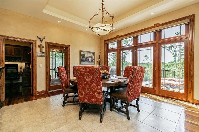 Home Plan - Interior - Dining Room for Cottage House Plan #70-1553 - 5 bed, 4.5 bath
