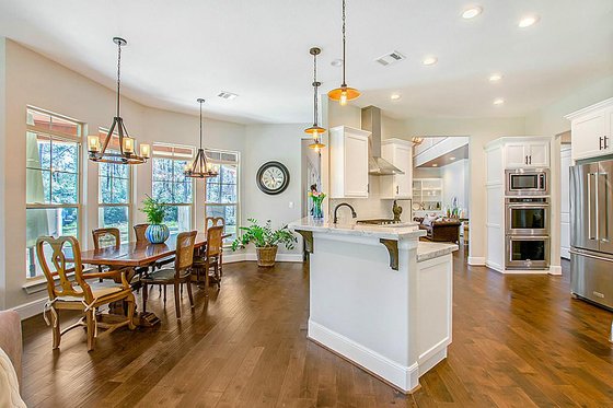 Interior - Other 5 for Craftsman House Plan #17-2444 - 5 bed, 5.5 bath