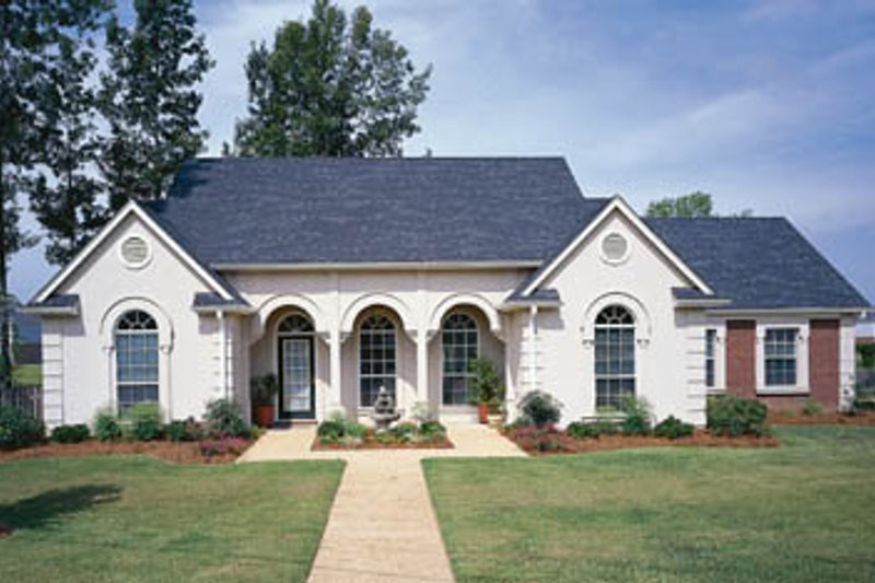 Dream House Plan - Southern Exterior - Front Elevation Plan #45-127