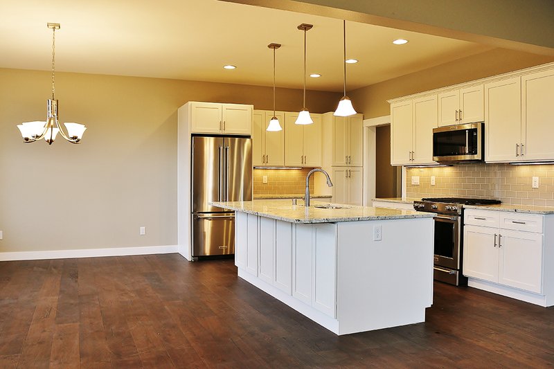 Dream House Plan - Interior - Kitchen 1 for Craftsman House Plan #1070-11 - 3 bed, 2.5 bath
