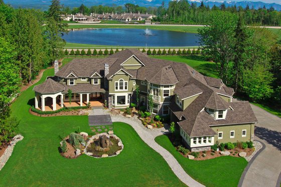 Photo 31 for Craftsman House Plan #132-182 - 5 bed, 5.5 bath