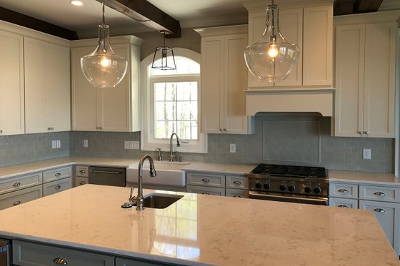 Interior - Kitchen 1 for Farmhouse House Plan #437-93 - 4 bed, 3.5 bath