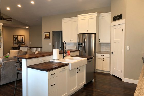 Interior - Kitchen 2 for Farmhouse House Plan #1060-47 - 3 bed, 2.5 bath
