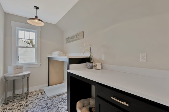 Interior - Laundry for Country House Plan #1080-3 - 4 bed, 3.5 bath