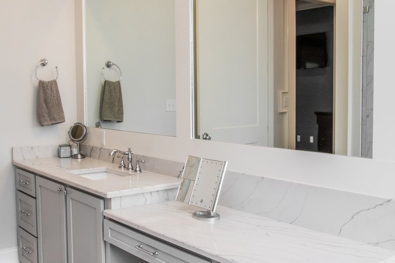 Dream House Plan - Interior - Master Bathroom 2 for European House Plan #430-192 - 3 bed, 2 bath