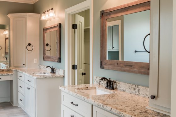 Interior - Master Bathroom for Craftsman House Plan #430-152 - 4 bed, 2.5 bath