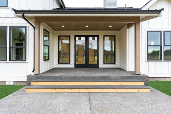 Exterior - Rear Elevation for Country House Plan #1070-33 - 3 bed, 2.5 bath