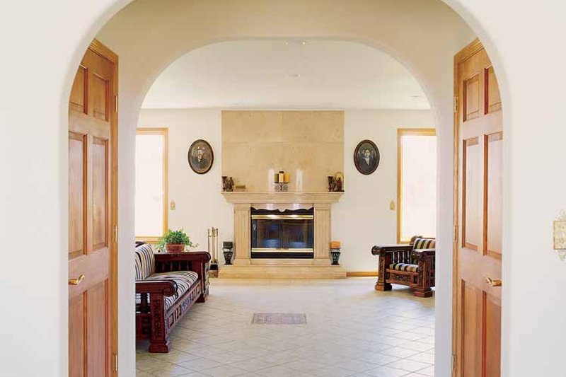 Home Plan - Interior - Family Room for Contemporary House Plan #72-872 - 4 bed, 3 bath