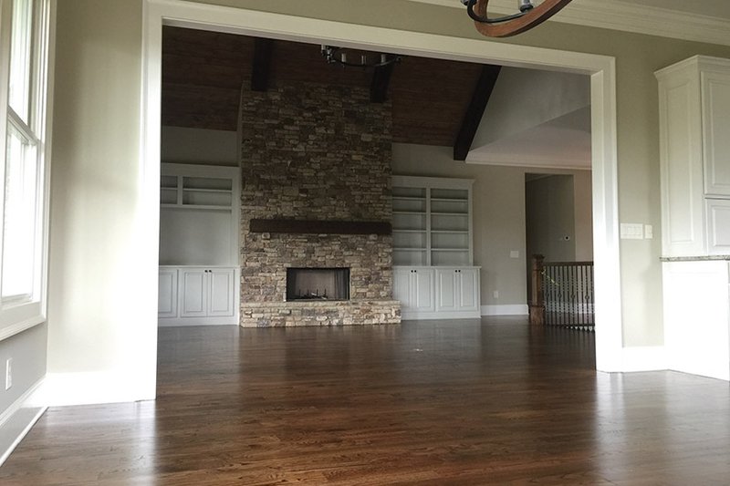 Dream House Plan - Interior - Family Room 1 for Ranch House Plan #437-71 - 4 bed, 4 bath